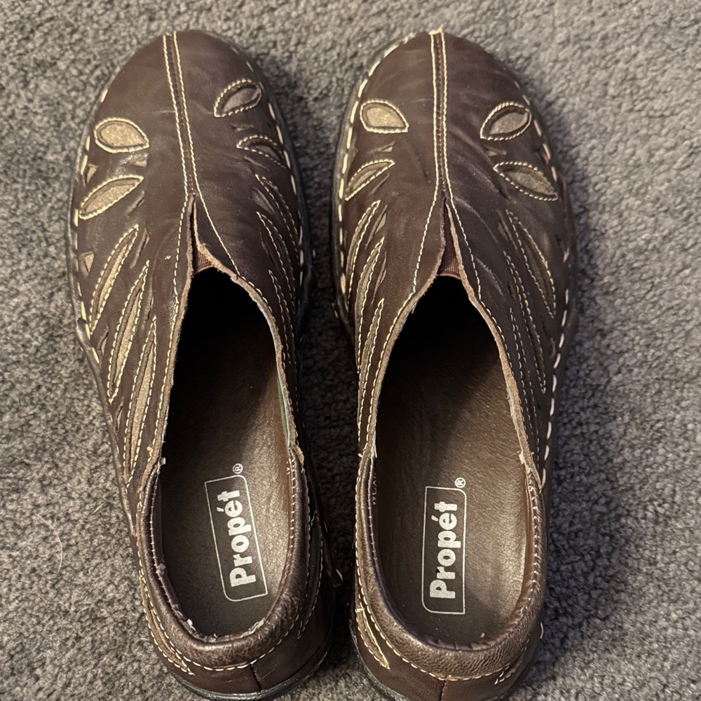 Propet Womens Dark Brown Slip-On Loafers